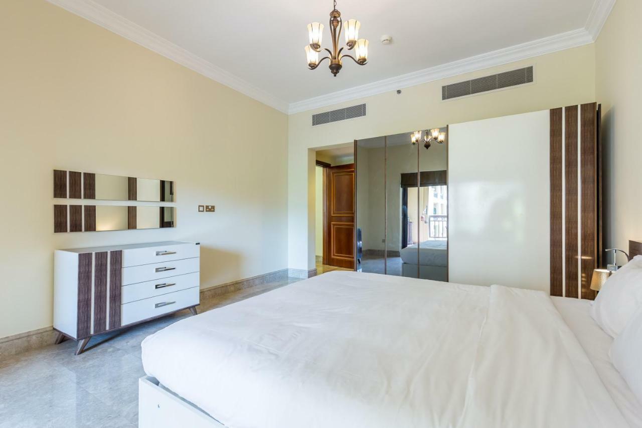 Beachfront Two Bedrooms On Palm Jumeirah By Deluxe Holiday Homes Дубай Экстерьер фото