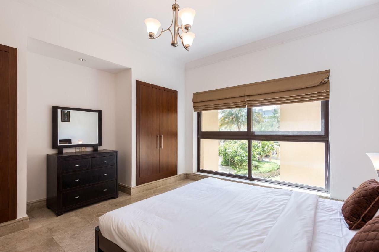 Beachfront Two Bedrooms On Palm Jumeirah By Deluxe Holiday Homes Дубай Экстерьер фото
